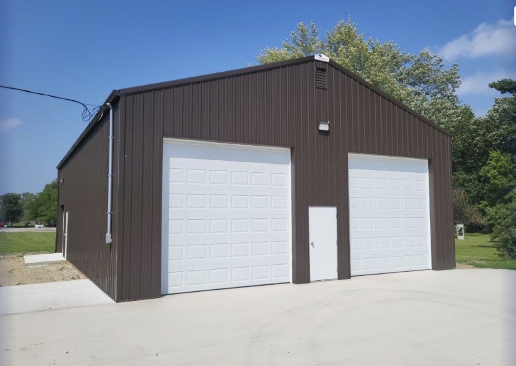 Oversized RV and boat garage building